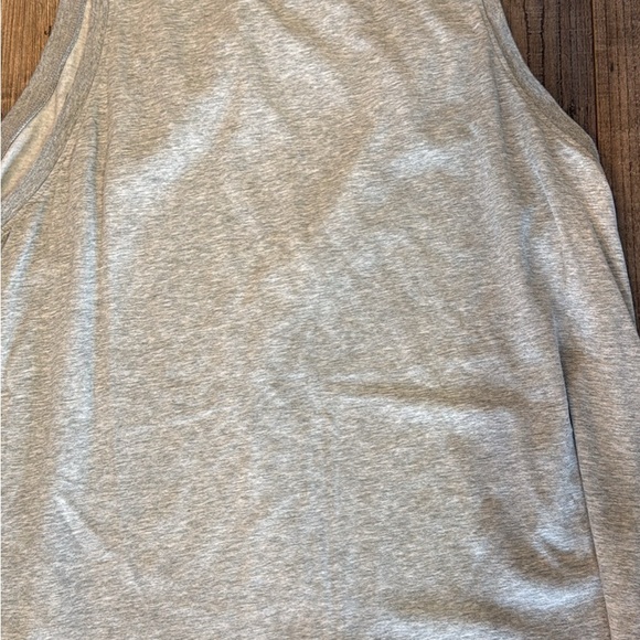 Women’s Nike dri-fit plus size 2x tank top - Picture 2 of 2